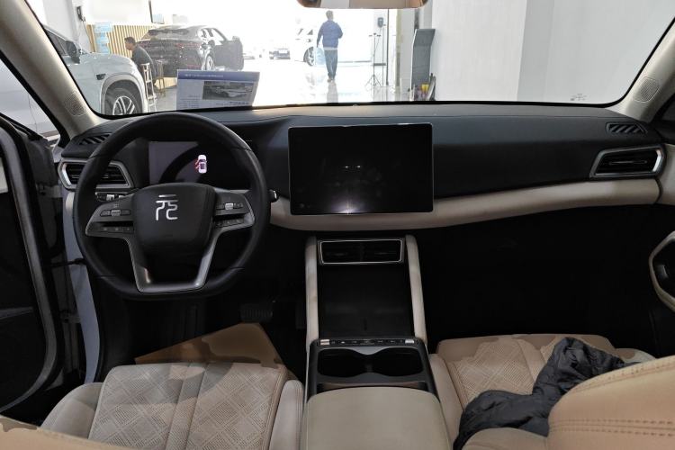 Used BYD Yuan UP 2025 Intelligent Driving Version 401 km Leading Edition