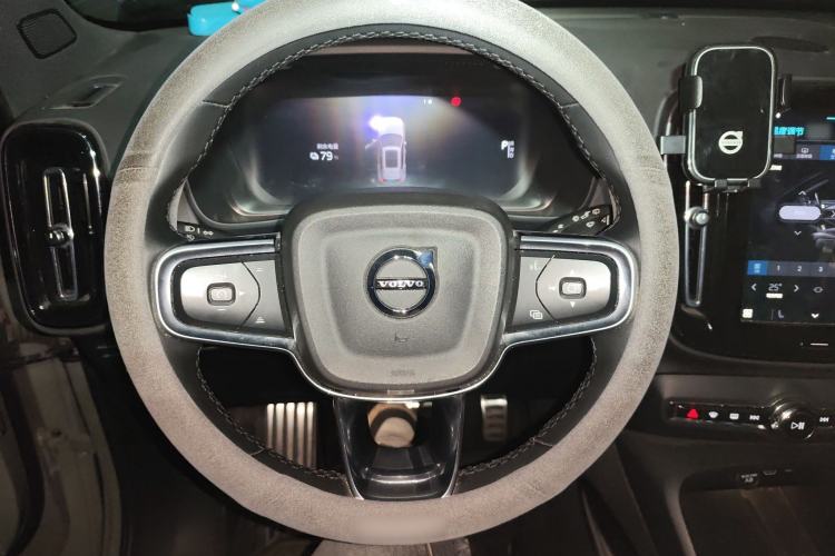 Used Volvo XC40 New Energy 2023 Four-Wheel-Drive High-Performance Version
