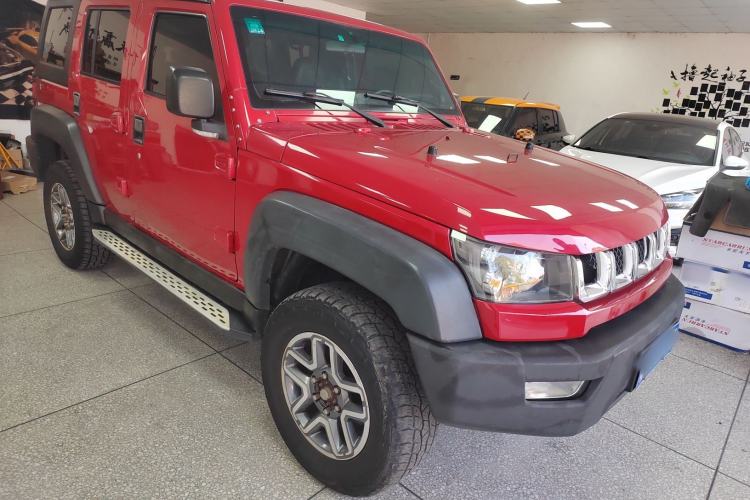 Used  BJ40 2018 40L 2.0T Manual Diesel Four-Wheel Drive Prestige Edition
