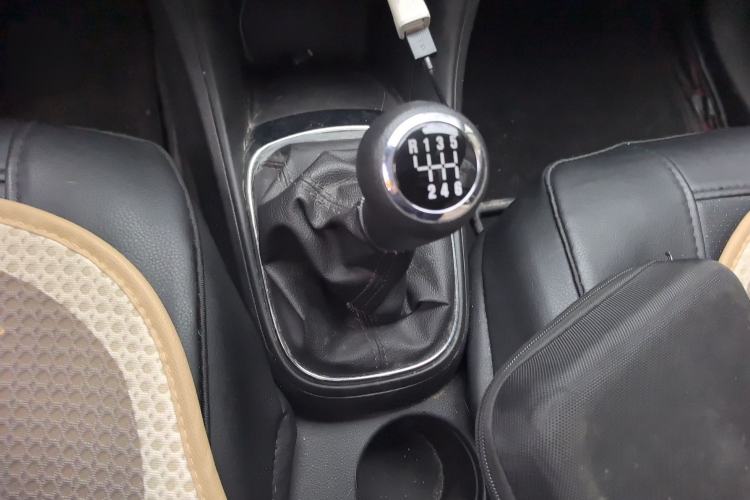 Used Chevrolet Trax 2016 1.4T Manual Two-Wheel Drive Comfort Version with Sunroof