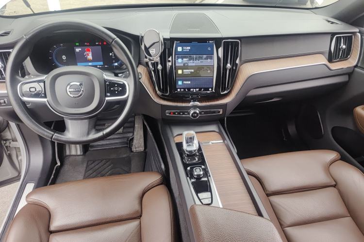 Used Volvo XC60 2022 B5 4x4 Zhiya Luxury Edition