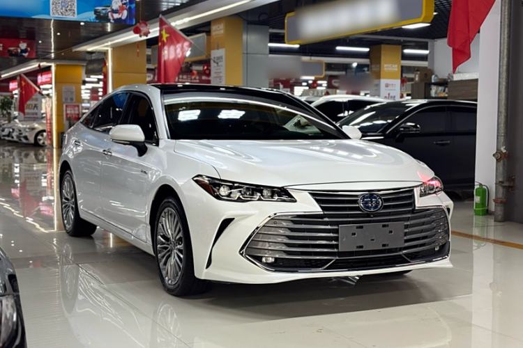 Used Toyota Avalon 2019 Dual-Engine 2.5L XLE Prestige Version China VI Standard
