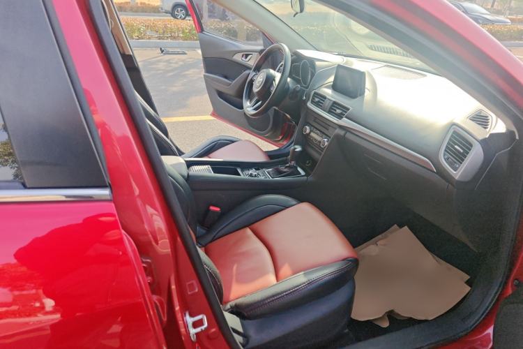 Used Mazda Mazda 3 Axela 2017 Hatchback 1.5L Automatic Luxury Model Emission Standard China V
