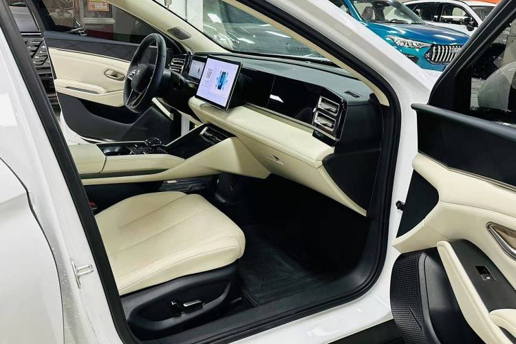 Used BYD Qin L 2024 DM-i 120KM Beyond Model
