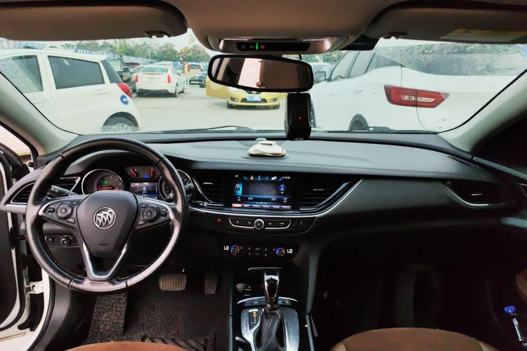 Used Buick Regal 2017 20T Luxury Model
