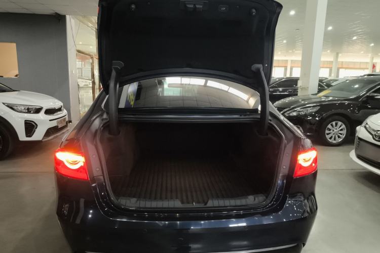 Used Jaguar XFL 2019 XFL 2.0T 250 PS Two-Wheel-Drive Luxury Edition
