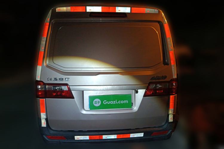 Used Jinbei Hiace X30 2023 1.5L Business-Style Van 2/5-Seater Air-Conditioned Version SWC15M
