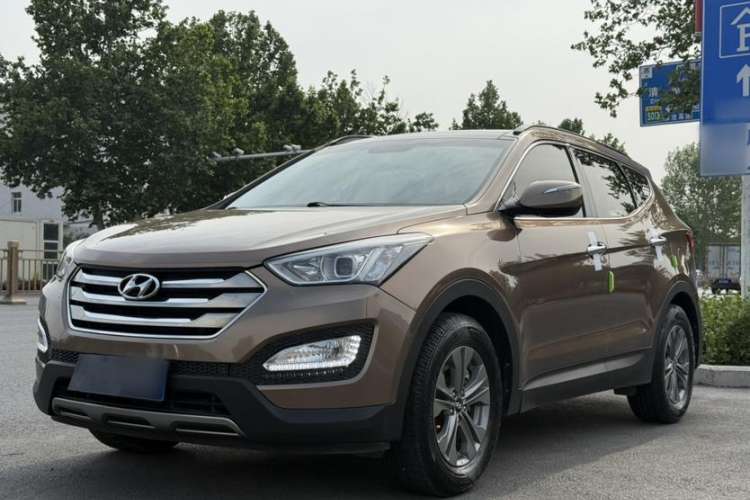 Used Hyundai Santa Fe 2013 2.4L Automatic Two-Wheel Drive Smart Version
