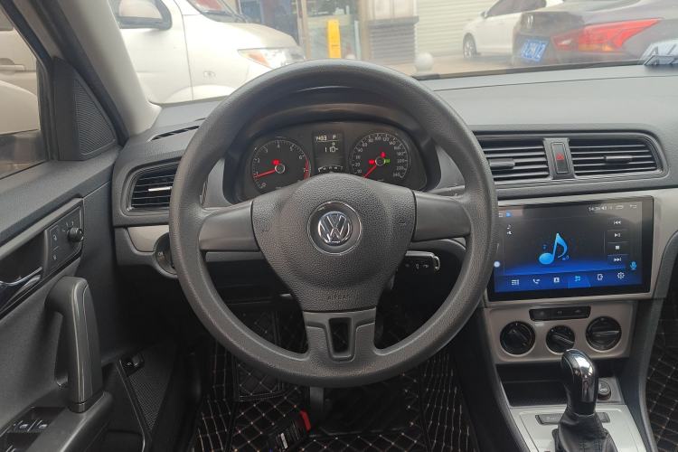 Used Volkswagen Lavida 2013 Revised Classic 1.6L Automatic Fashion Edition
