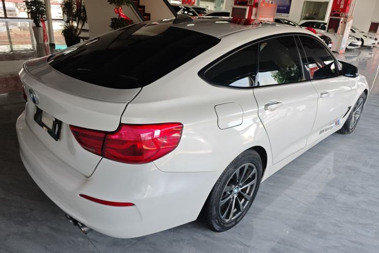 Used BMW 3 Series GT 2017 320i Sport Edition
