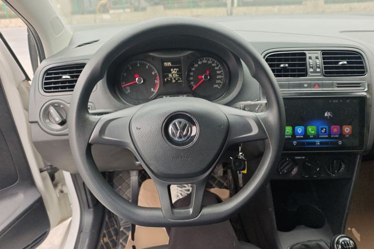 Used Volkswagen Polo 2016 1.4L Manual Fashion Model