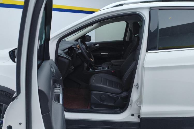 Used Ford Kuga 2019 EcoBoost 180 Two-Wheel-Drive Platinum Edition China VI Standard
