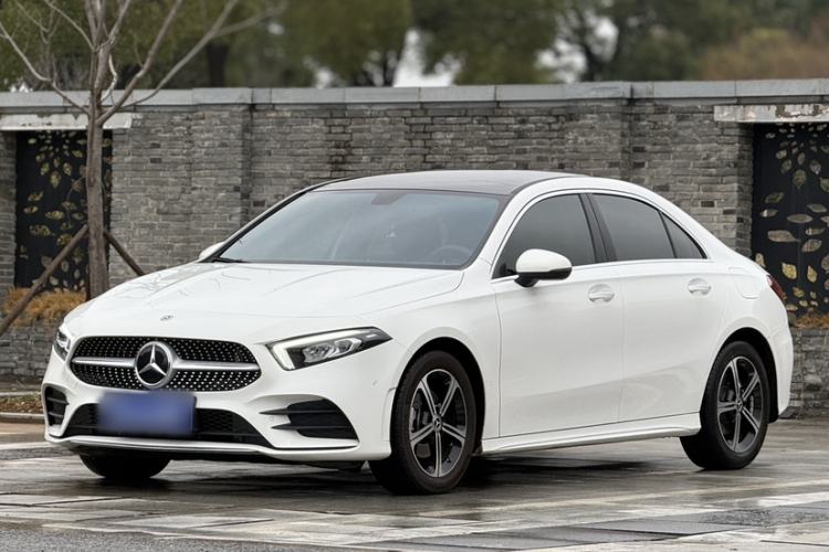 Used Mercedes-Benz A-Class 2022 Revised Version A 200 L Sport Sedan Fashionable Style