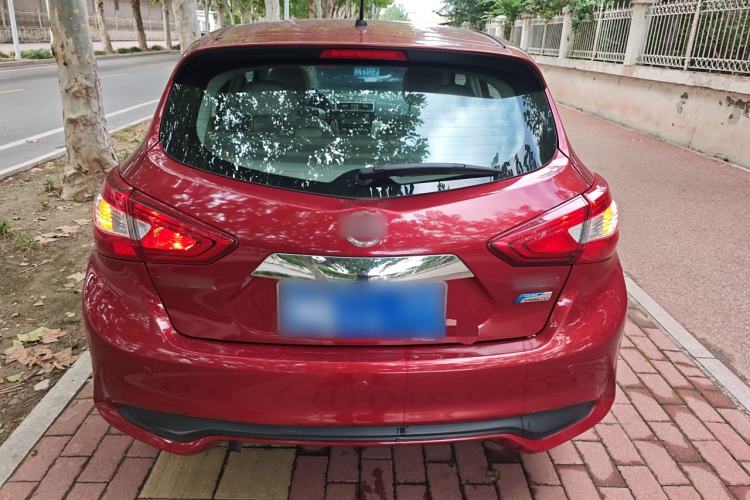 Used Nissan Tiida 2016 1.6L CVT Cool Dynamic Edition
