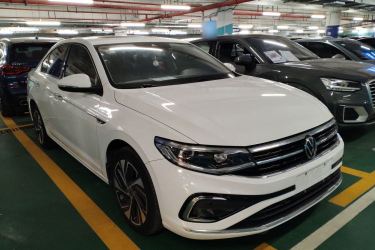 Used Volkswagen Bora 2023 300TSI DSG Prestige Edition