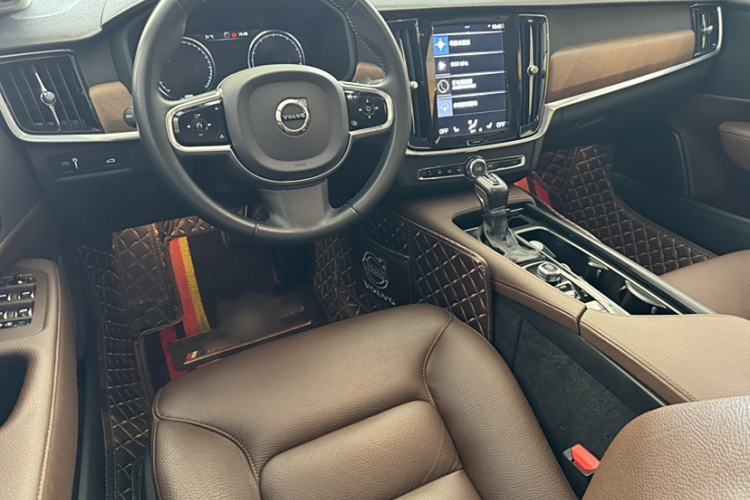 Used Volvo S90 2020 T5 Zhiyi Luxury Edition
