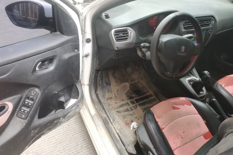 Used Peugeot 301 2014 1.6L Manual Comfort Edition
