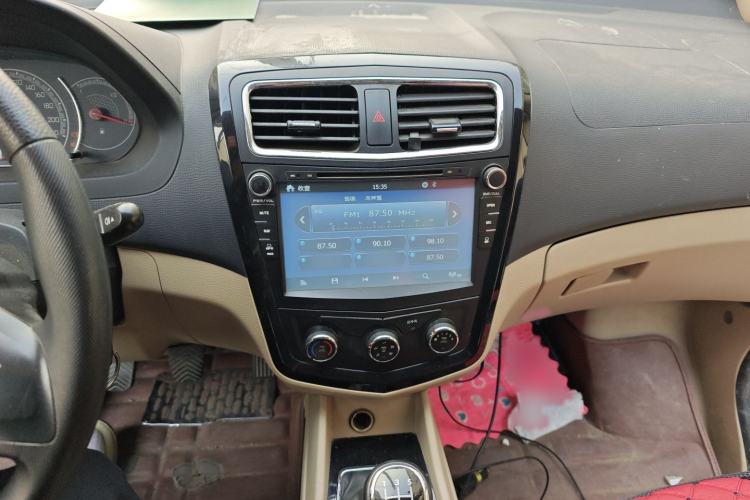 Used Wuling Zhengcheng 2015 1.8L Luxury Model LJ479QE2
