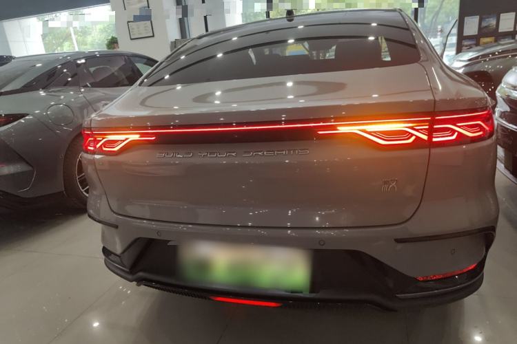 Used BYD Han 2025 EV Intelligent Driving Edition 701KM LiDAR Flagship Model
