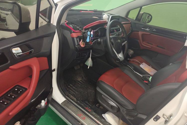 Used  Refine S3 2017 1.6L CVT Luxury Smart Model
