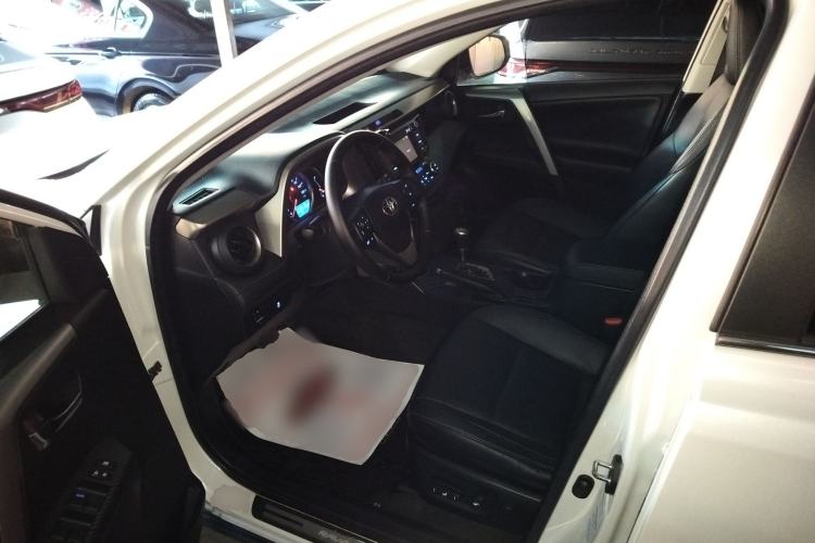 Used Toyota RAV4 2015 2.5L Automatic 4x4 Elite Edition
