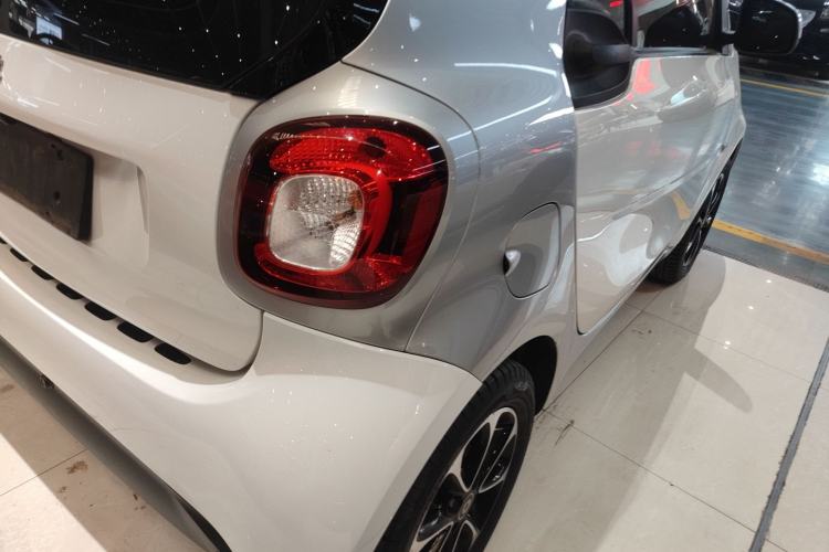 Used  fortwo 2015 1.0L 52 kW Hardtop Passion Edition
