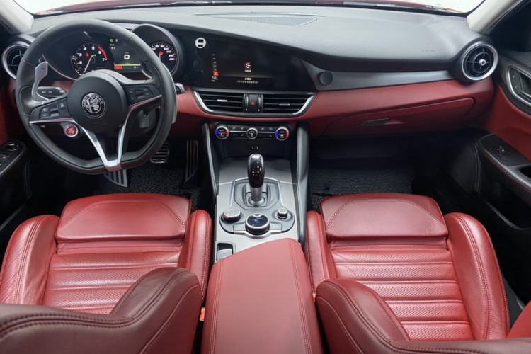 Used Alfa Romeo Giulia 2017 2.0T 280HP Luxury Sport Edition