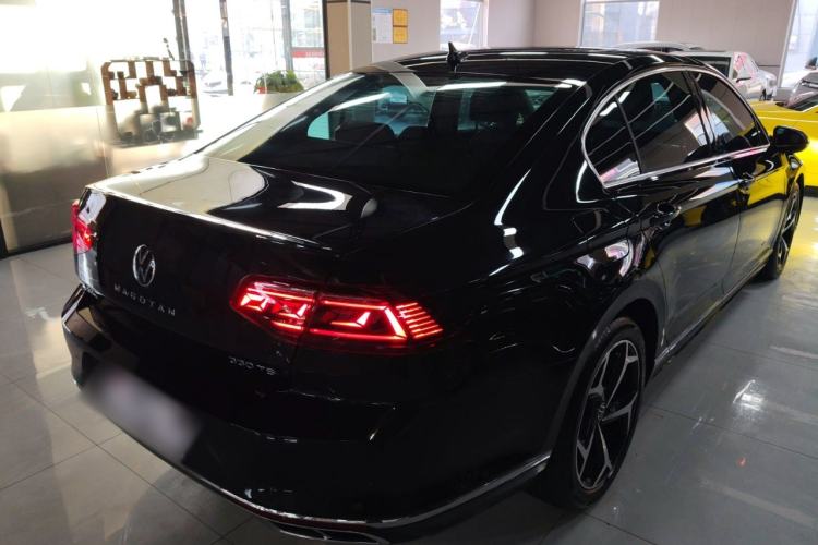 Used Volkswagen Magotan 2023 2 Million Units Limited Edition 330TSI DSG Leading Version