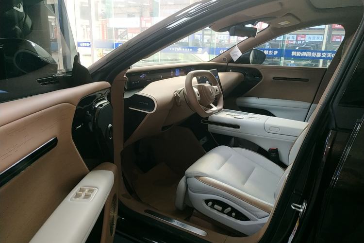 Used  07 2024 Pro+ All-Electric Version
