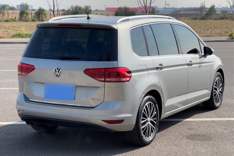 Used Volkswagen Touran 2016 Volkswagen Touran L 330TSI DSG Luxury Edition