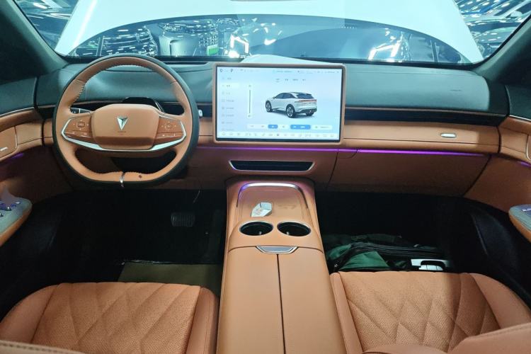 Used  S07 2023 200Max Range-Extended Version
