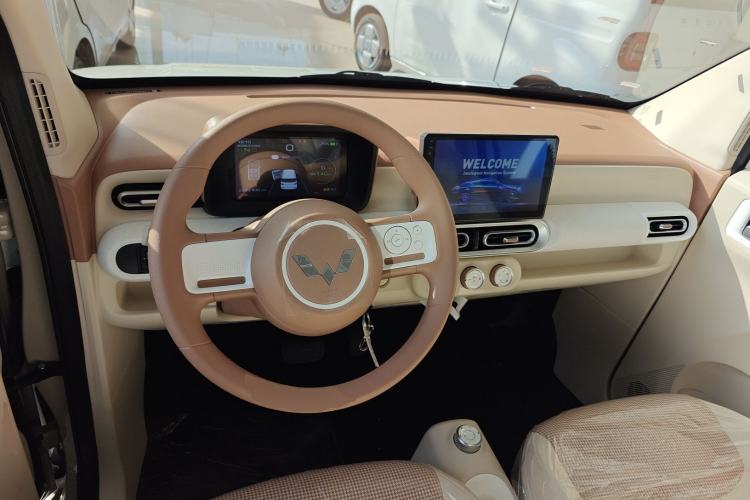 Used Wuling Hongguang MINIEV 2024 3rd Generation 215km Youth Edition
