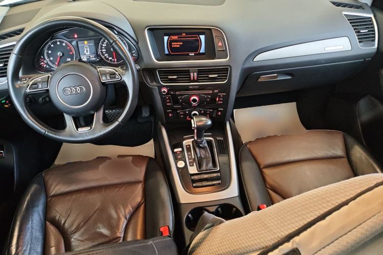 Used Audi Q5 2017 Plus 40 TFSI Ambition Model