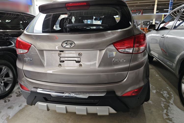 Used Hyundai ix35 2015 2.0L Manual Two-Wheel Drive Comfort Version China IV Standard
