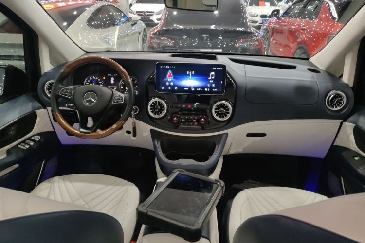 Used Mercedes-Benz Vito 2021 2.0T Elite Version 7 Seats