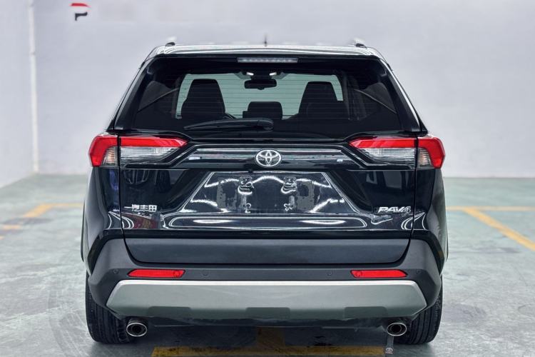 Used Toyota RAV4 2023 2.0L CVT Two-Wheel Drive Fashion Edition
