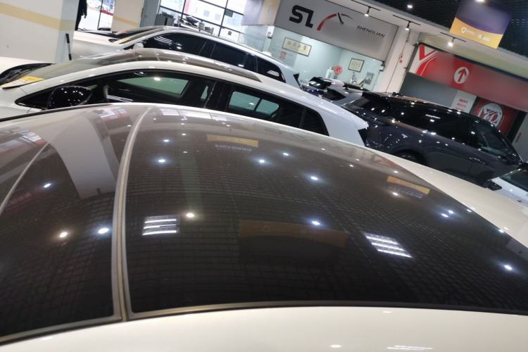 Used Volkswagen Golf 2025 300TSI R-Line
