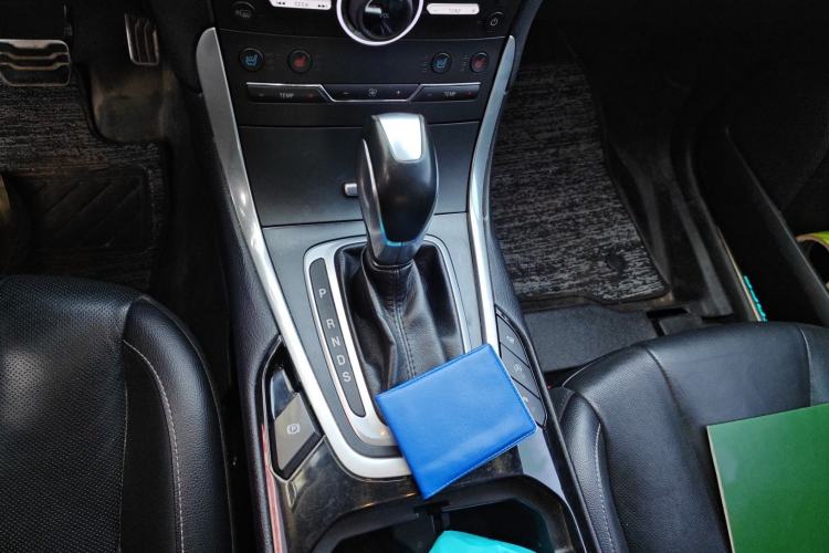 Used Ford Edge 2015 2.0T GTDi Four-Wheel Drive Prestige Model
