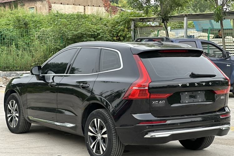 Used Volvo XC60 2023 B5 4x4 Smart Luxury Edition
