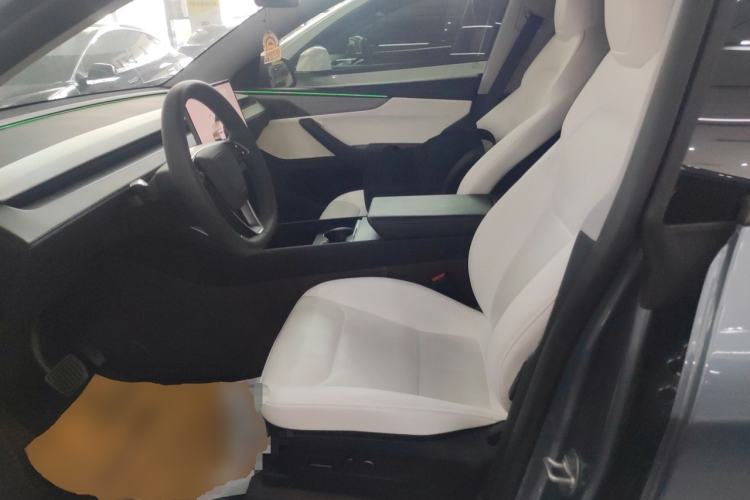 Used Tesla Model Y 2025 Long-Range All-Wheel-Drive Version
