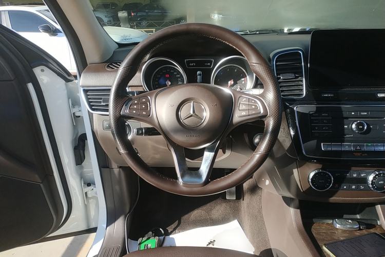 Used Mercedes-Benz GLE 2017 GLE 320 4MATIC Luxury Model