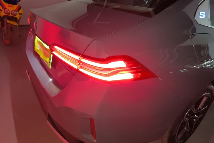 Used BMW i5 2024 eDrive 35L Luxury Model with M Sport Package
