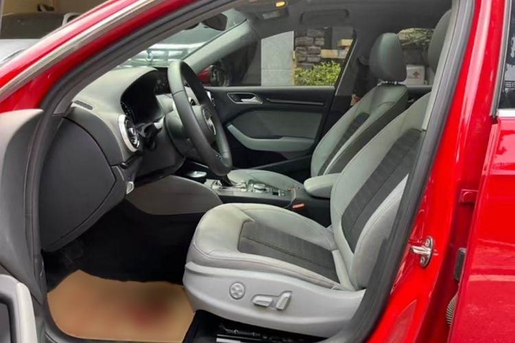 Used Audi A3 2018 30th Anniversary Edition Sportback 35 TFSI Fashion Model
