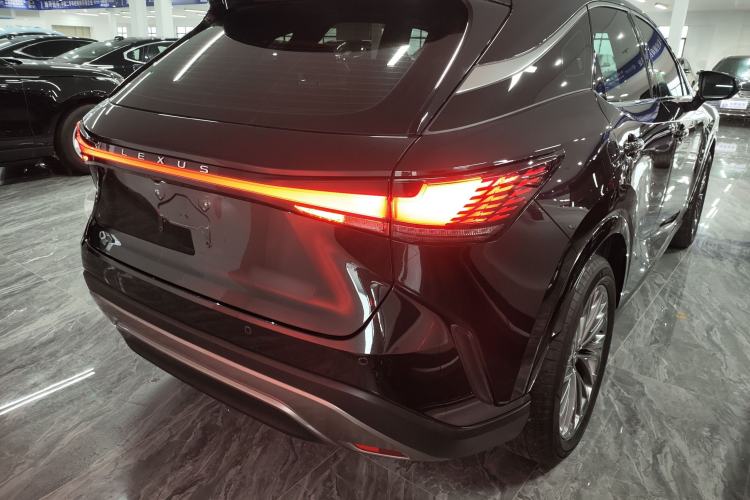 Used Lexus RX 2023 350h Two-Wheel Drive Enjoyment Version
