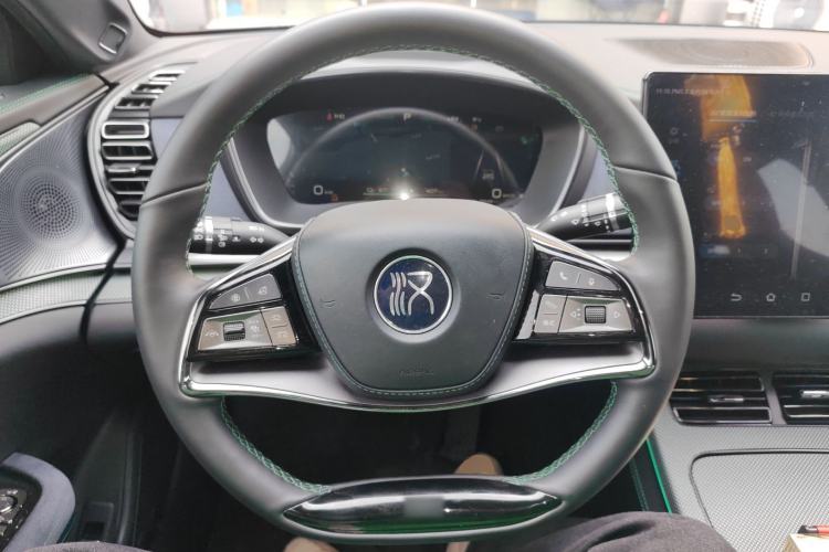 Used BYD Han 2022 EV 610 km All-Wheel-Drive Qianshan Cui Limited Edition
