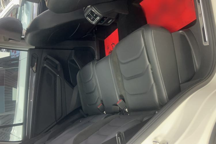 Used Volkswagen Tiguan L 2021 330TSI Automatic Two-Wheel Drive R-Line Enhanced Edition
