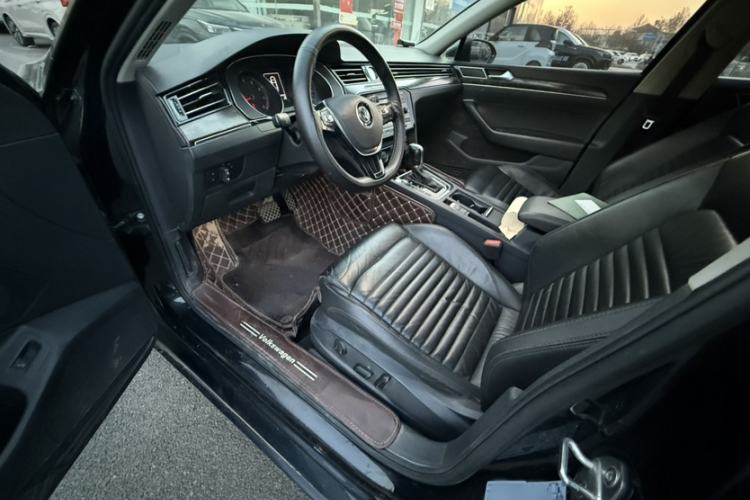 Used Volkswagen Magotan 2018 Facelift 330TSI DSG Luxury Model