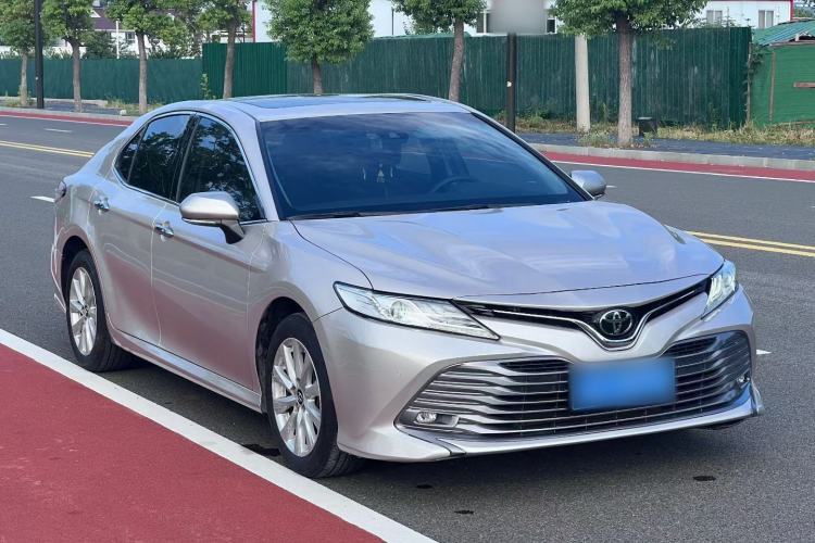 Used Toyota Camry 2019 Revised Version 2.0G Luxury Edition
