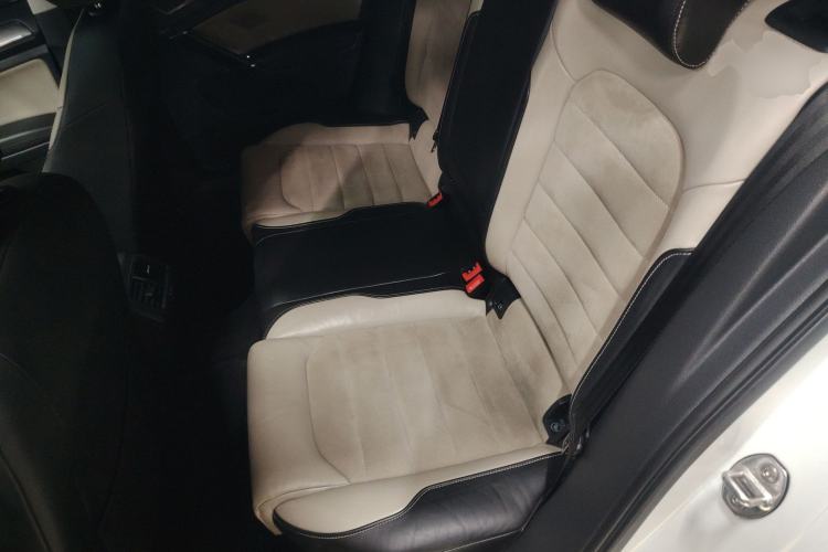 Used Volkswagen Golf 2017 230TSI Automatic Luxury Million-Vehicle Commemorative Edition