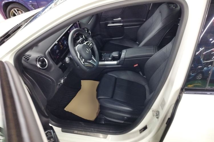 Used Mercedes-Benz B-Class 2022 Updated B 200 Fashion Edition
